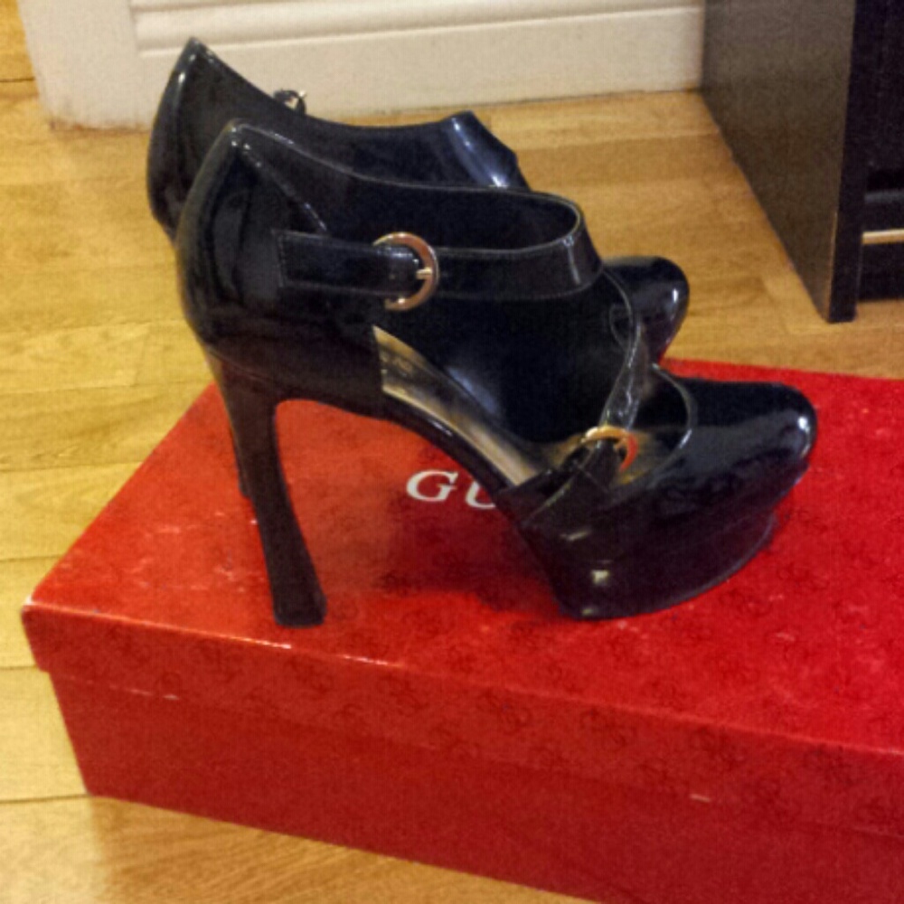 COPY - Guess High Heel Platform Pumps